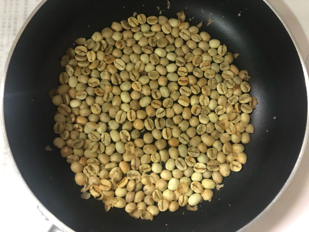 焙煎中の豆の画像