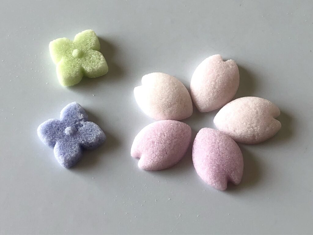 桜とアジサイの砂糖の画像